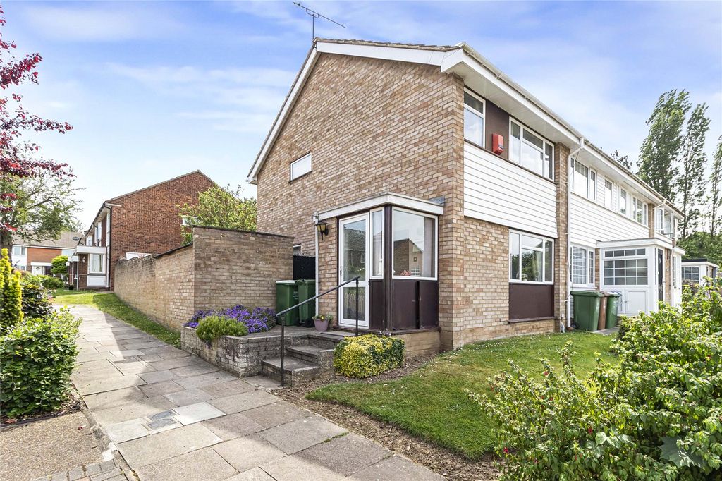 Property photo 1 of 18 External