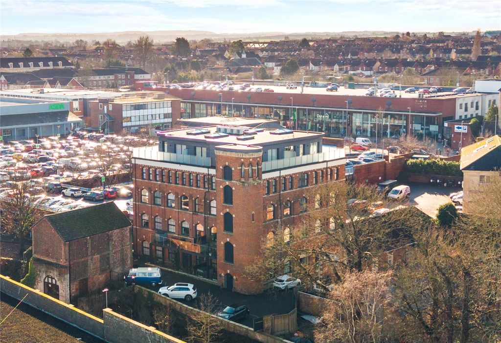 Property photo 1 of 14 Picture No. 10