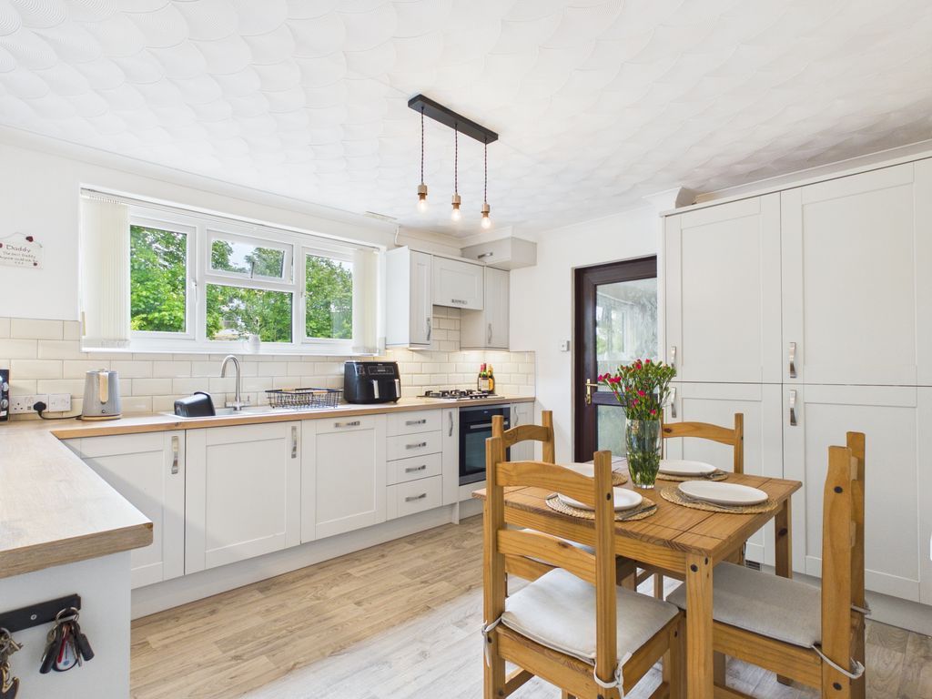 Property photo 2 of 10 Kitchen/Diner