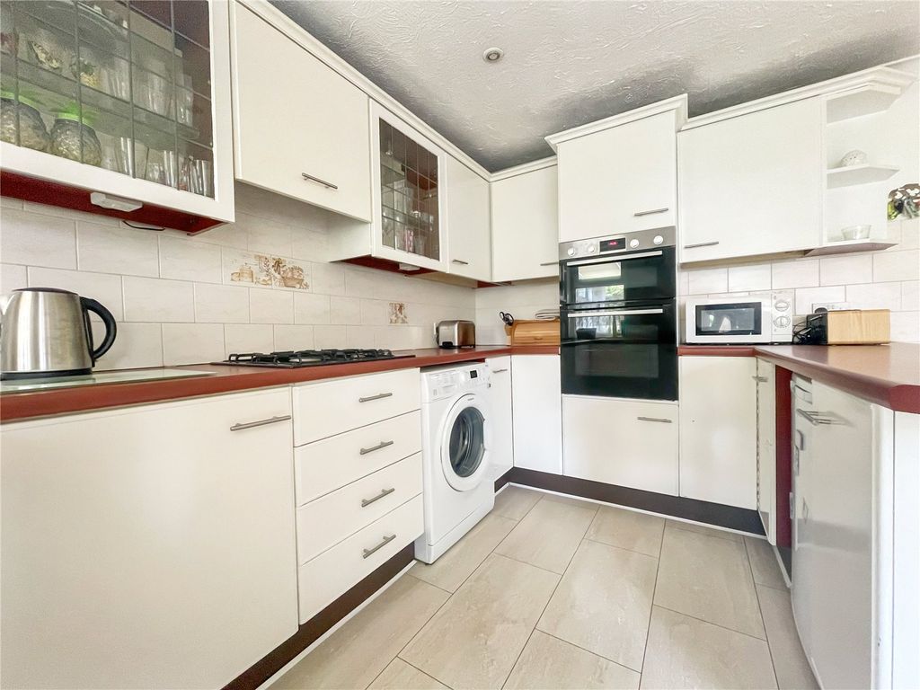 Property photo 2 of 15 Kitchen