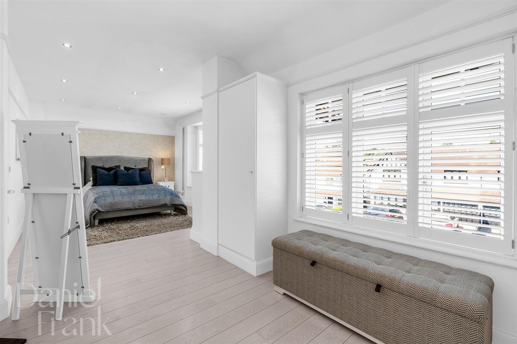 Additional image 32 of 5 bed detached house for saleThe Uplands, Loughton IG10
