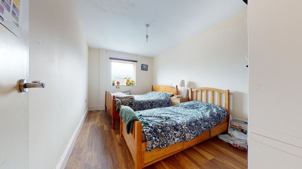 Property photo 3 of 18 Bedroom