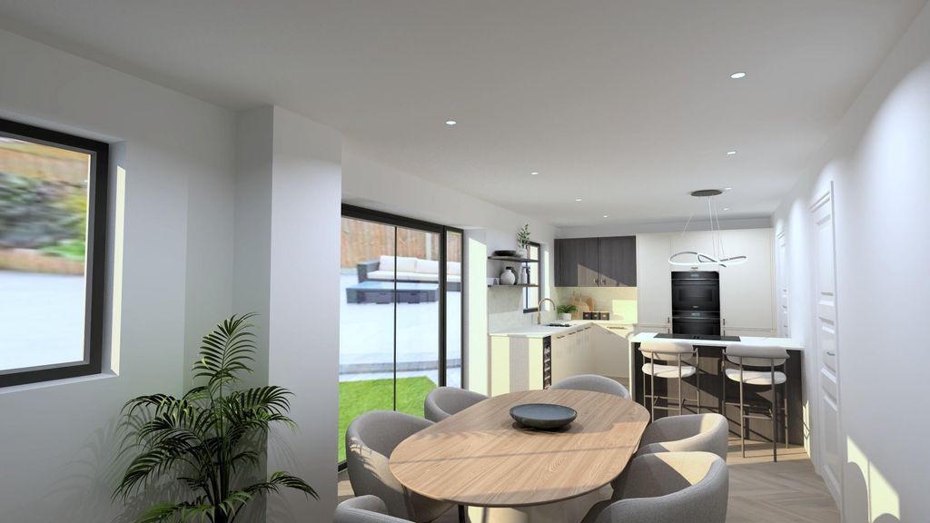 Property photo 3 of 11 Dining Kitchen