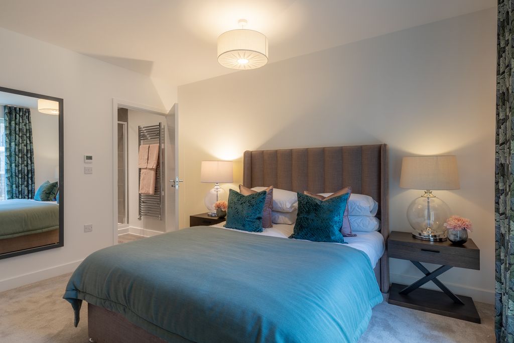 Property photo 3 of 6 25.02.05 Hepworth Place Dury Apts 2 Bed Sh-79-Hdr