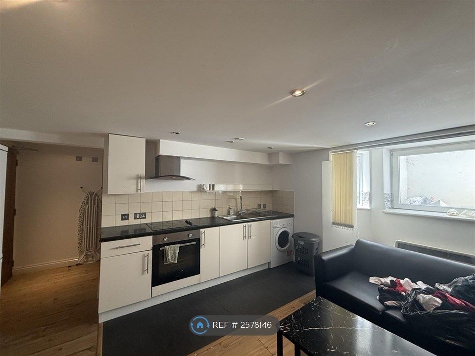 Property photo 3 of 5