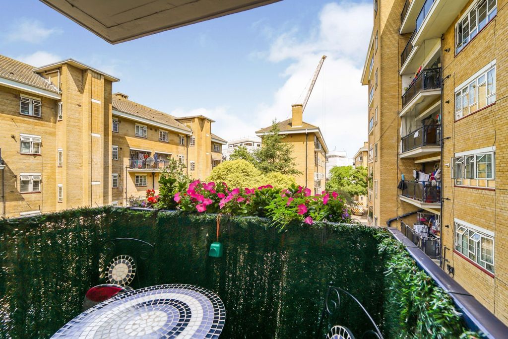 Property photo 3 of 10