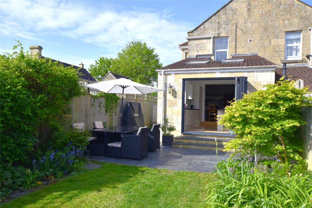 Property photo 1 of 23 Garden