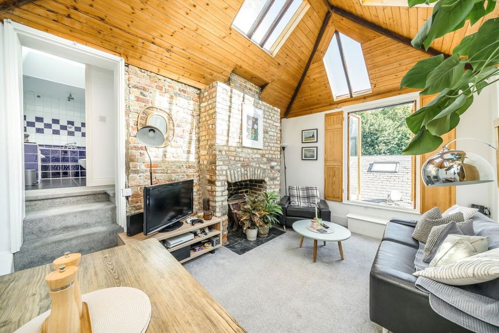 Property photo 2 of 5