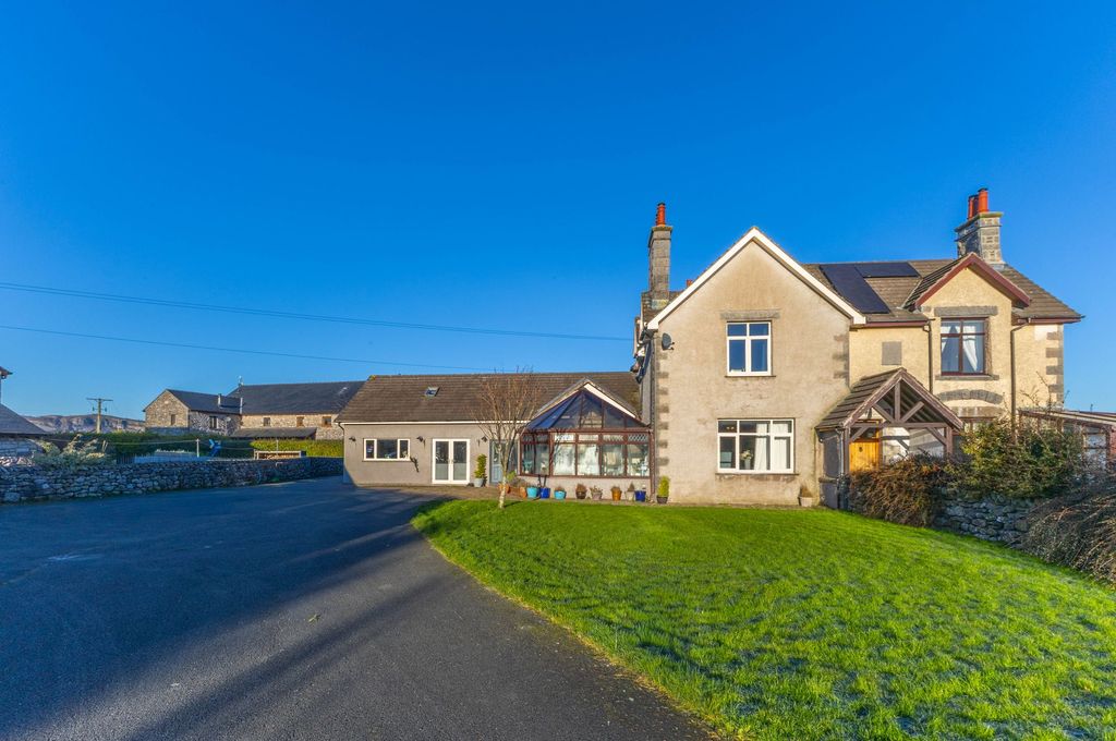 Property photo 1 of 34