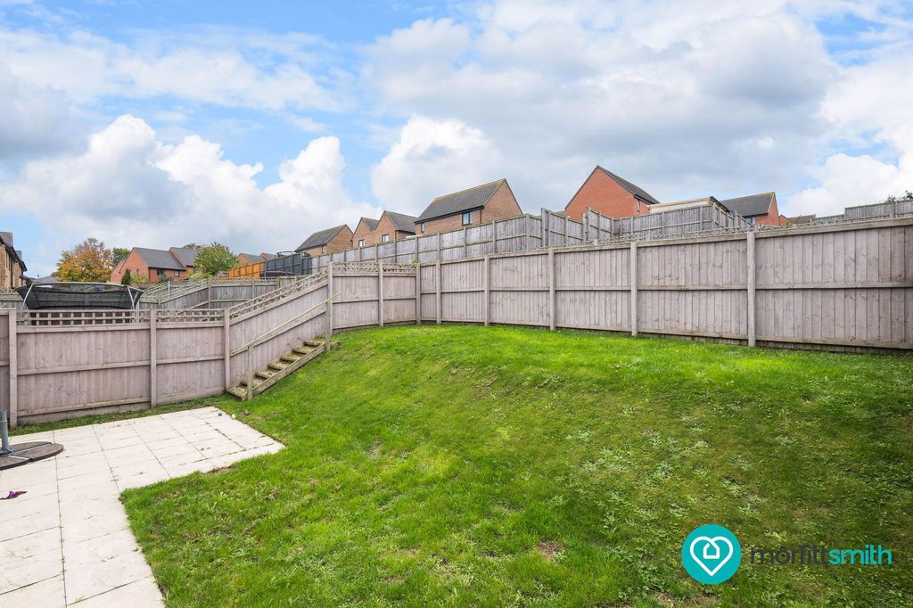 Property photo 2 of 20