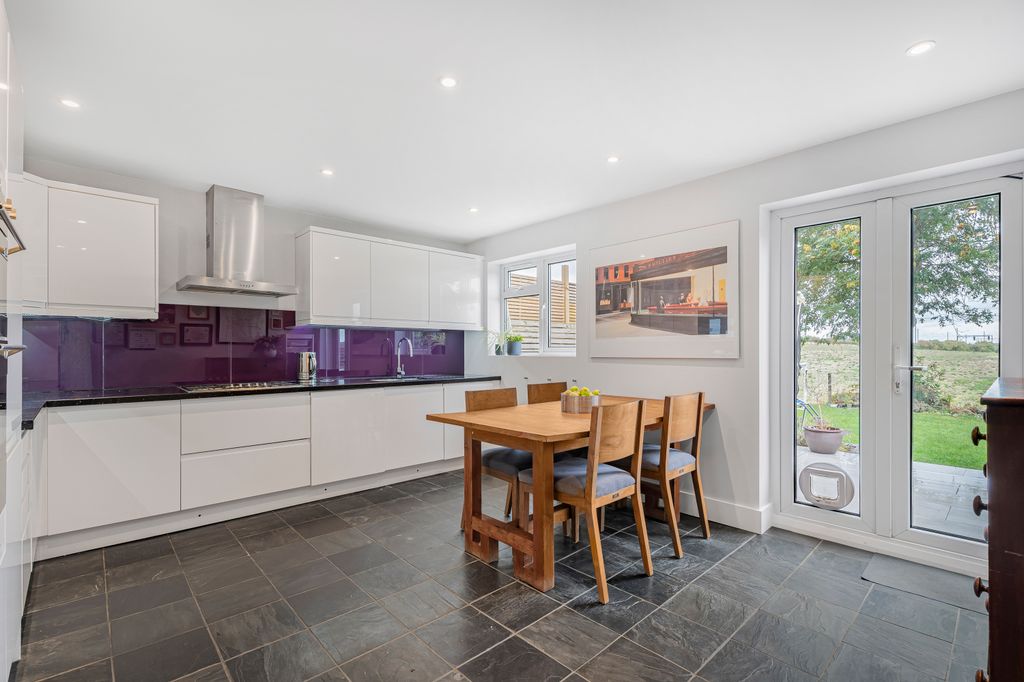 Property photo 3 of 21 Kitchen/Diner