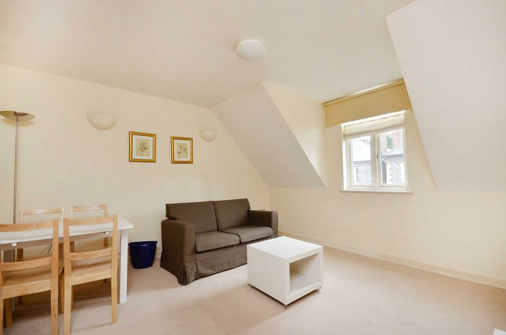 Property photo 3 of 5