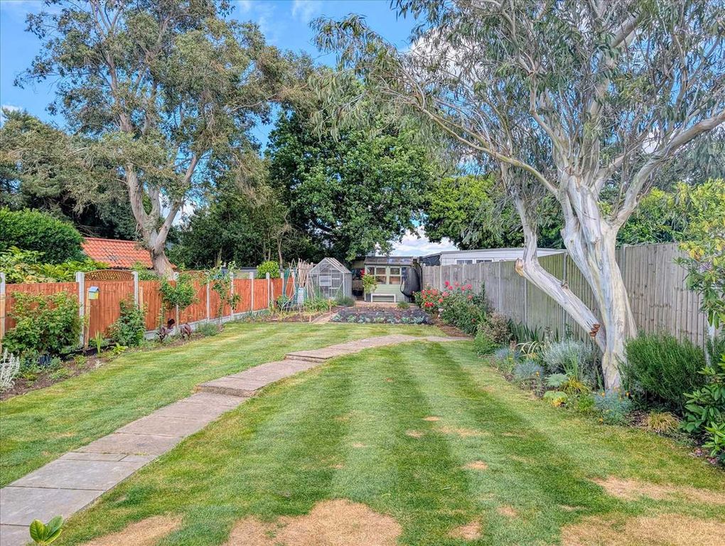Property photo 2 of 21