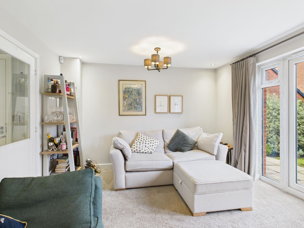 Property photo 3 of 23 Cam03729G0-Pr0221-Still002