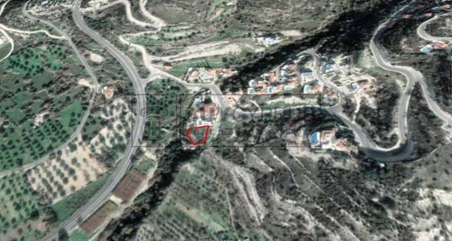 Property photo 1 of 2