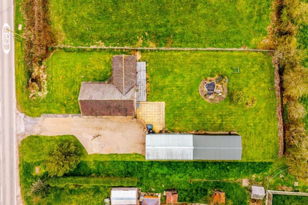 Property photo 2 of 19