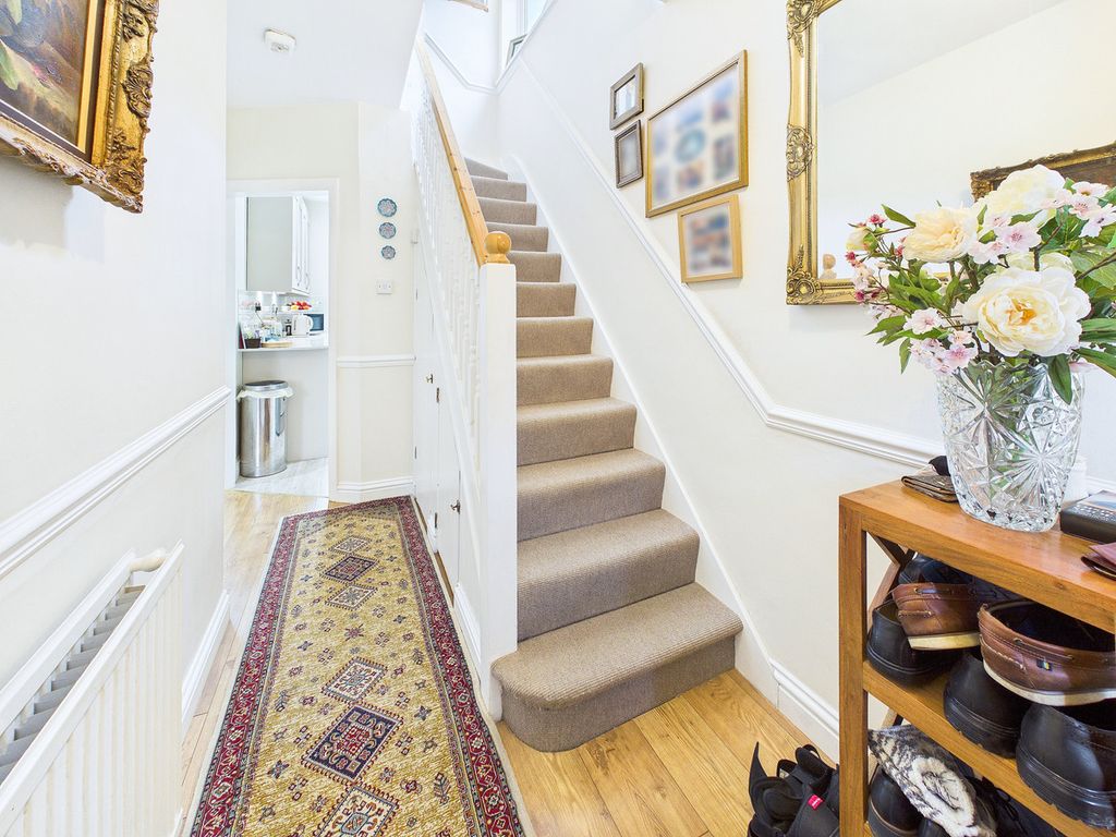 Property photo 2 of 35