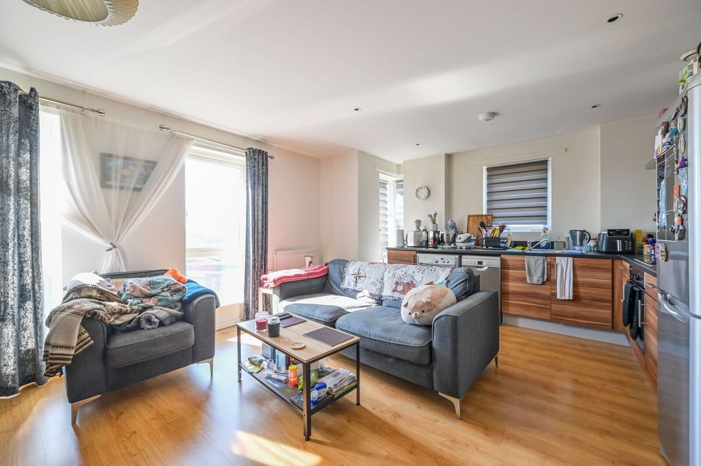 Property photo 1 of 5