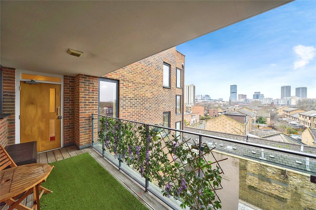 Property photo 2 of 19 Picture No. 02