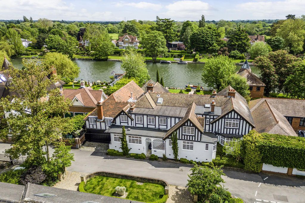 Property photo 3 of 31 Doannee House, Fishery Road, Bray, Berkshire, Sl6 1Un