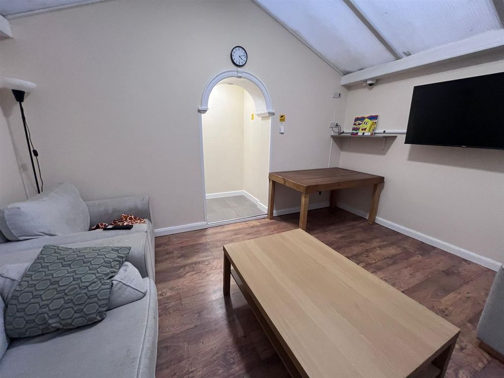 Property photo 3 of 12 Img-20251124-Wa0015.Jpg