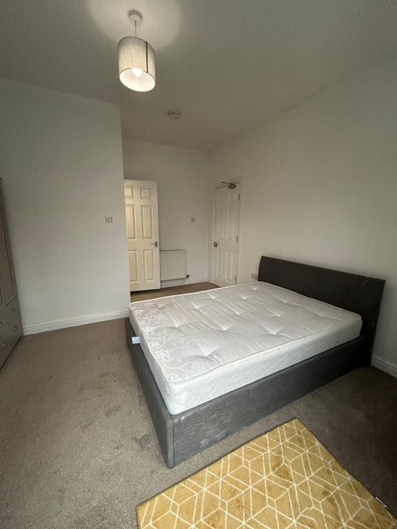 Property photo 2 of 3