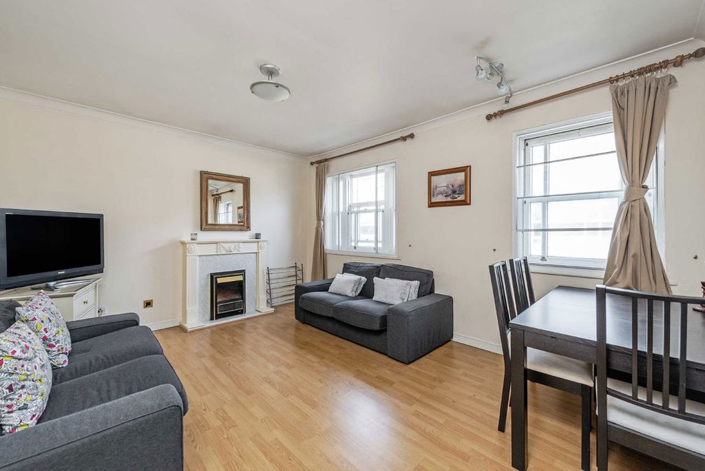 Property photo 2 of 5