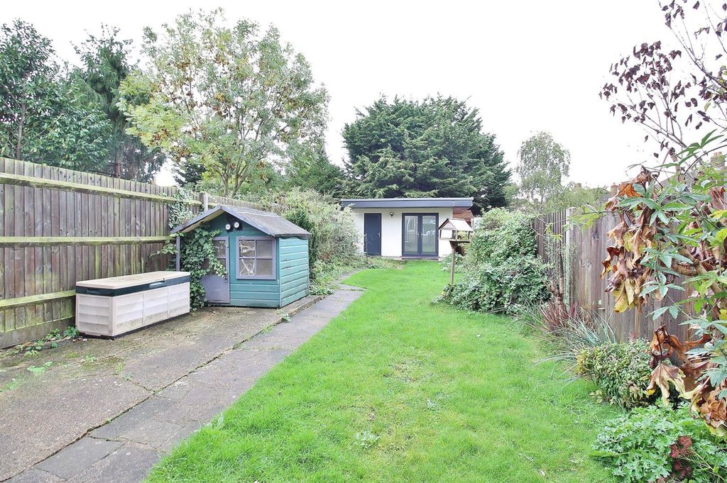 Property photo 2 of 8