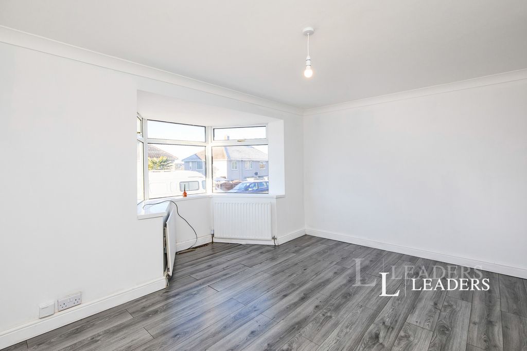 Property photo 3 of 12 Pbox-Img.Jpg