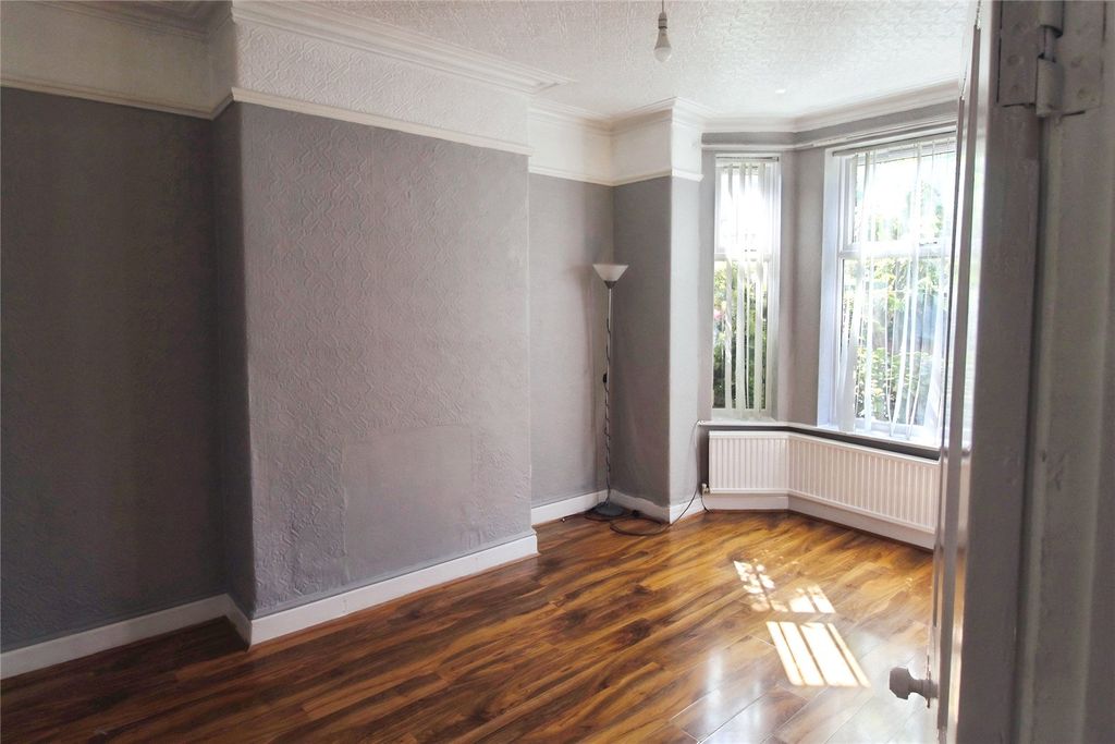 Property photo 2 of 14 Picture No. 11