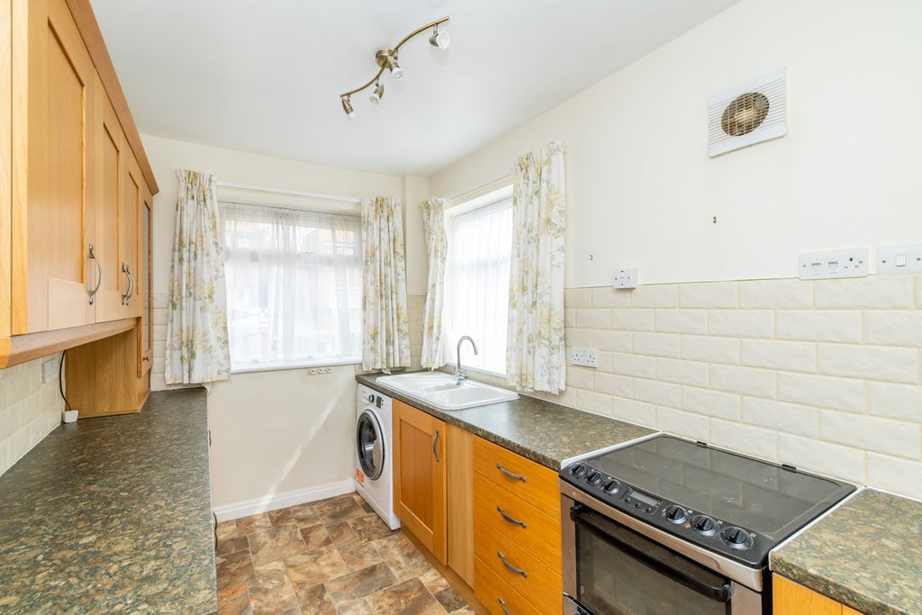 Property photo 2 of 20