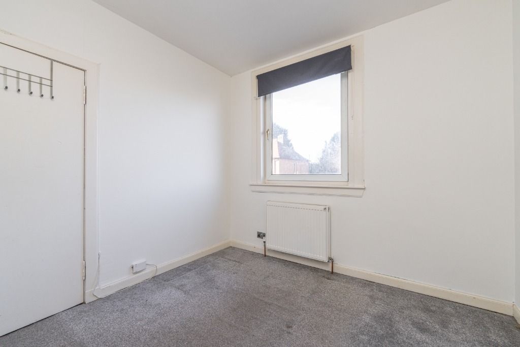 Property photo 3 of 27