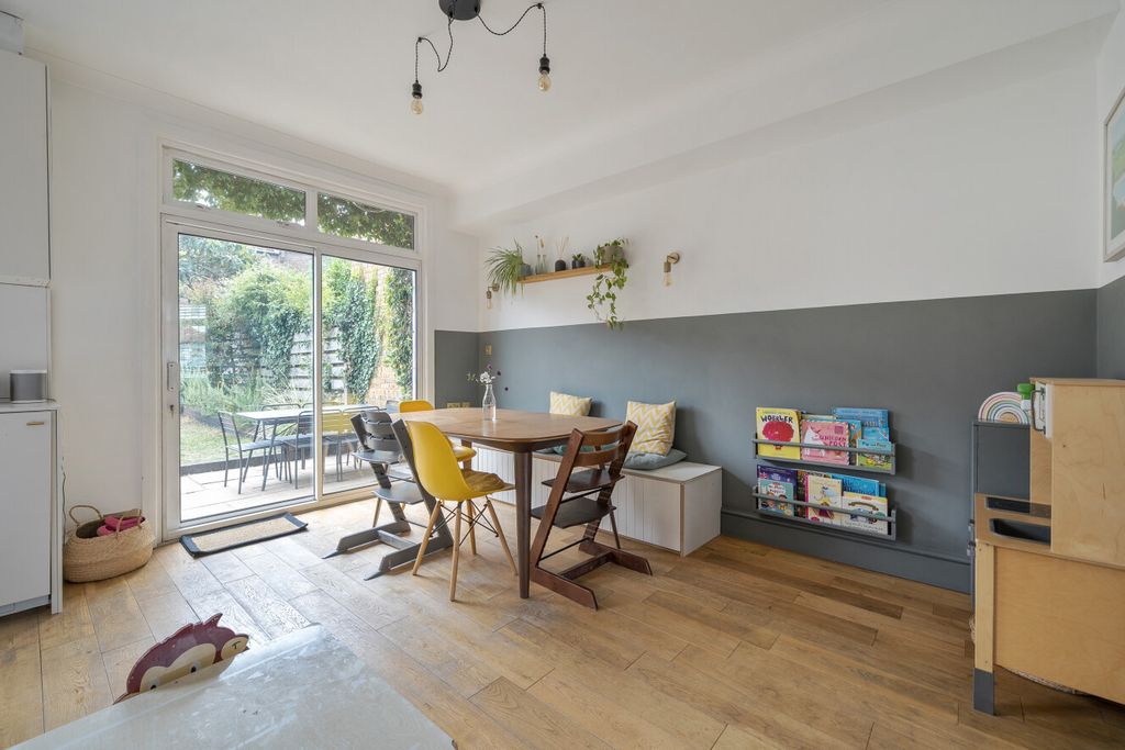Property photo 3 of 19 1493439-16-6A5636...
