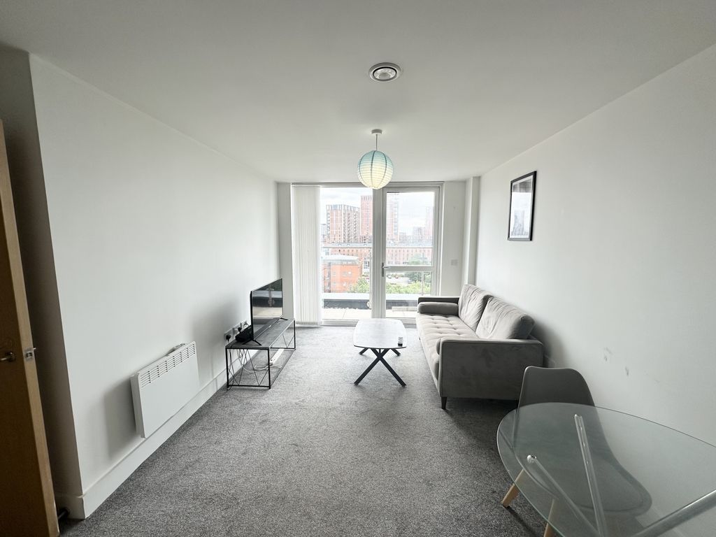 Property photo 3 of 18 Photo 1