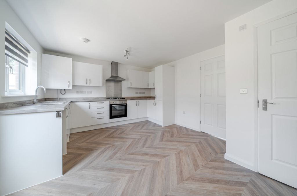 Property photo 3 of 28 1493344-22-6A4Fb13E0A1F8