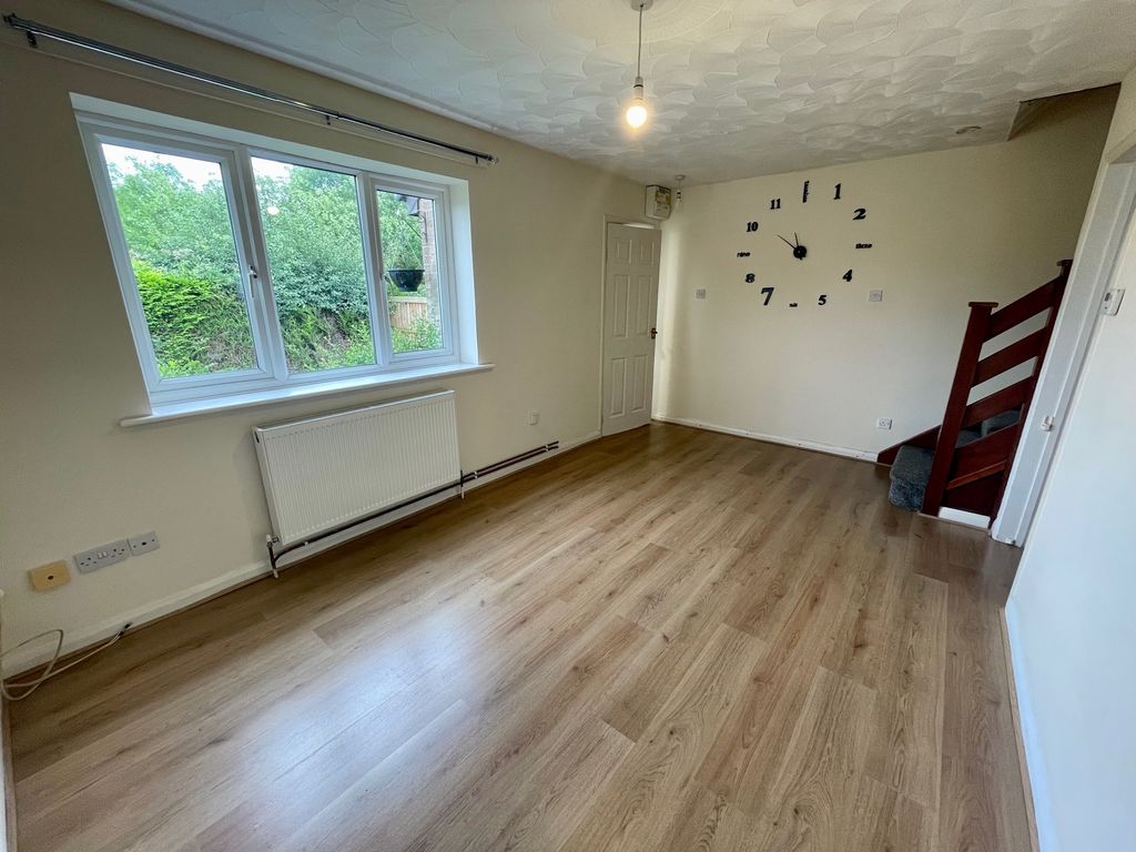 Property photo 3 of 8 Living Room