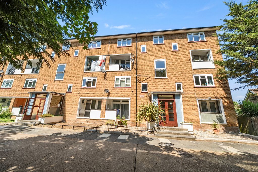 Property photo 1 of 15 1478919-1-6A35432...
