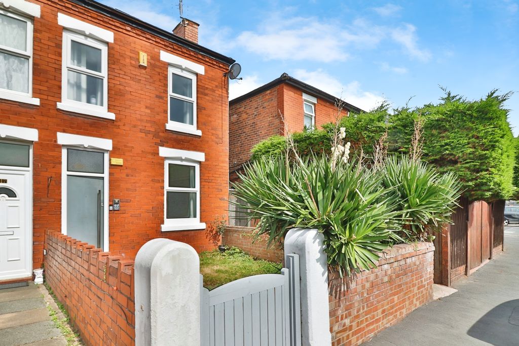 Property photo 1 of 12