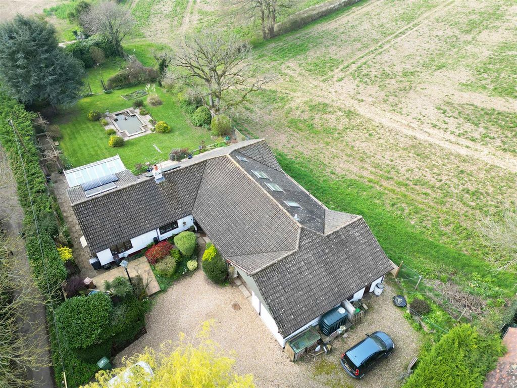 Property photo 1 of 17 Blandings Garden Ph101.Jpg