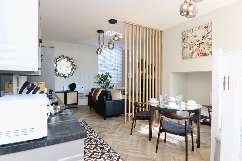 Property photo 1 of 46 Premium 2-Bedroom Apartment With Private Entrance & Courtyard €“ Church House, South Parade