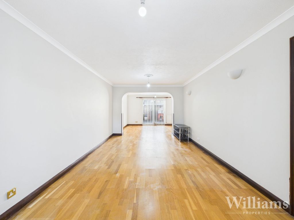 Property photo 3 of 22