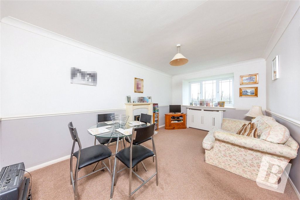 Property photo 2 of 8 Picture No. 05
