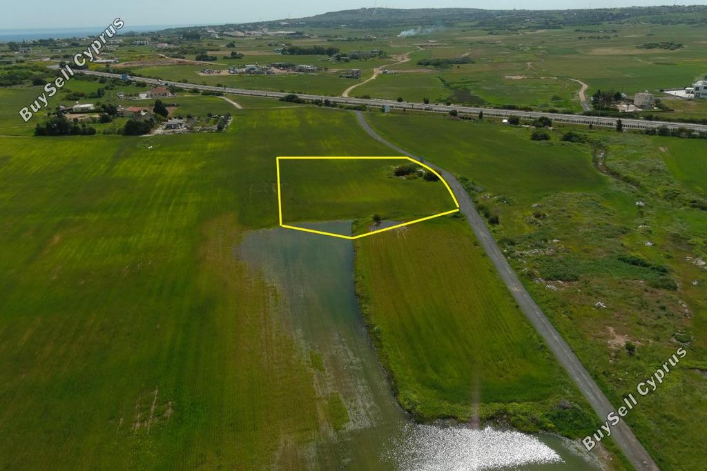 Property photo 1 of 2