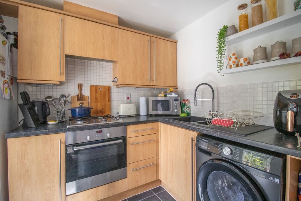 Property photo 2 of 14 5150262