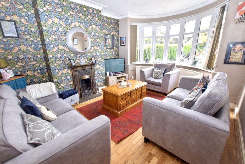 Property photo 2 of 14 Lounge