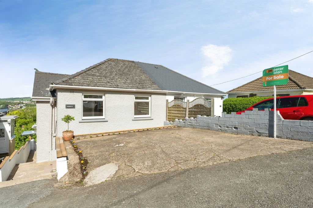 Property photo 1 of 25