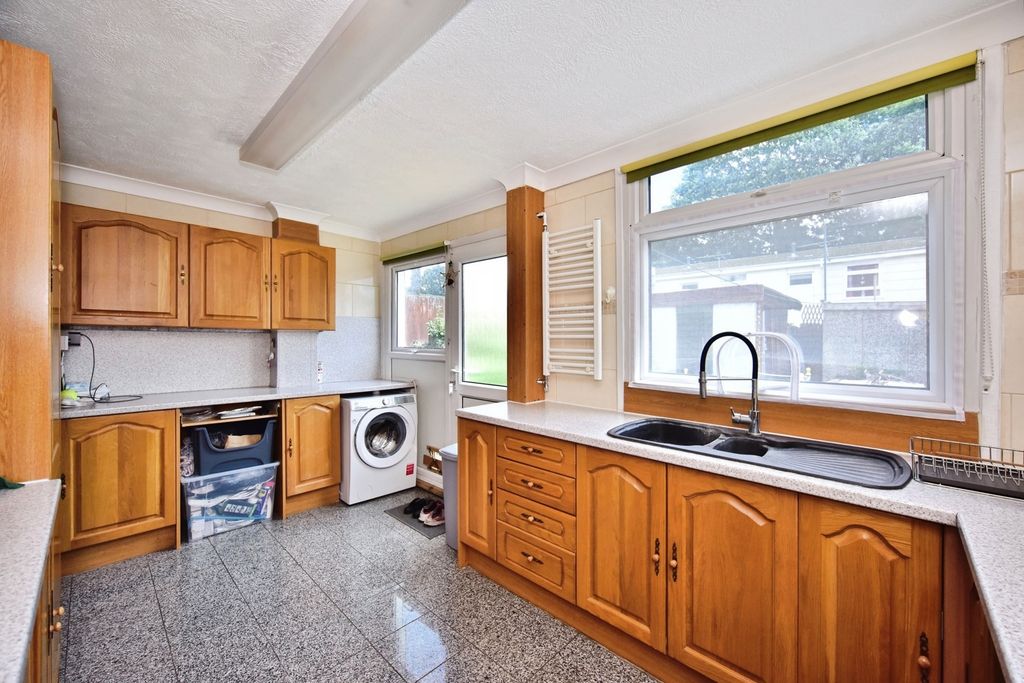 Property photo 3 of 14 Pbox-Img.Jpg