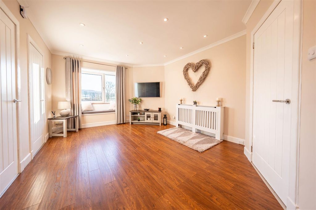 Property photo 2 of 27 Dsc09701-Hdr.Jpg