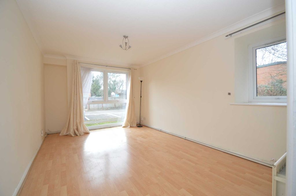 Property photo 2 of 5