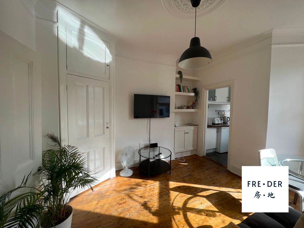 Property photo 2 of 28